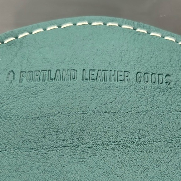 🦚Nearly New Taco Tassel Pouch by PLG Portland Leather Goods in Peacock Green - Picture 5 of 17